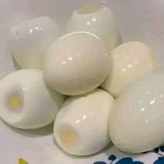 Huevos en un plato
