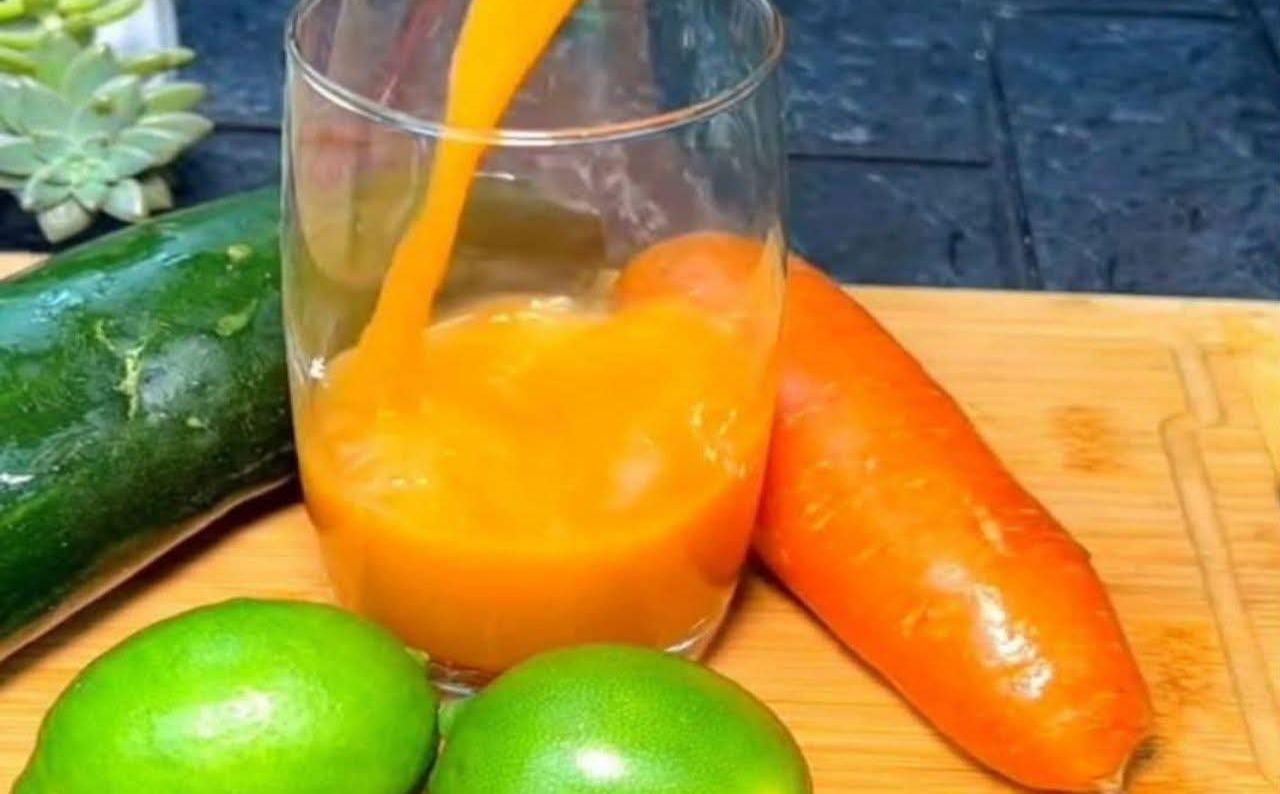 Jugo de limón, zanahoria y pepino